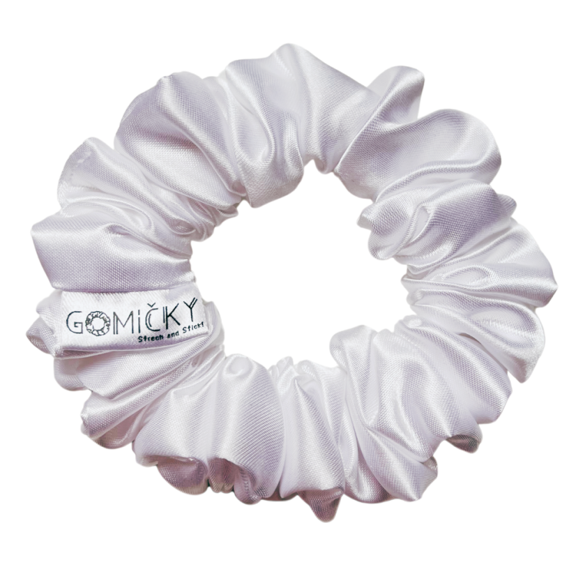 Scrunchie saténová gumička do vlasů - Snowflake - Velikost gumičky: 🫅🏻Queen - vel. ⌀15cm