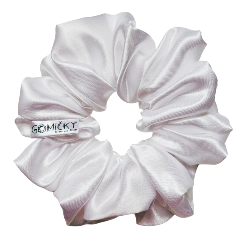 Scrunchie saténová gumička do vlasů - Snowflake - Velikost gumičky: 🫅🏻Queen - vel. ⌀15cm