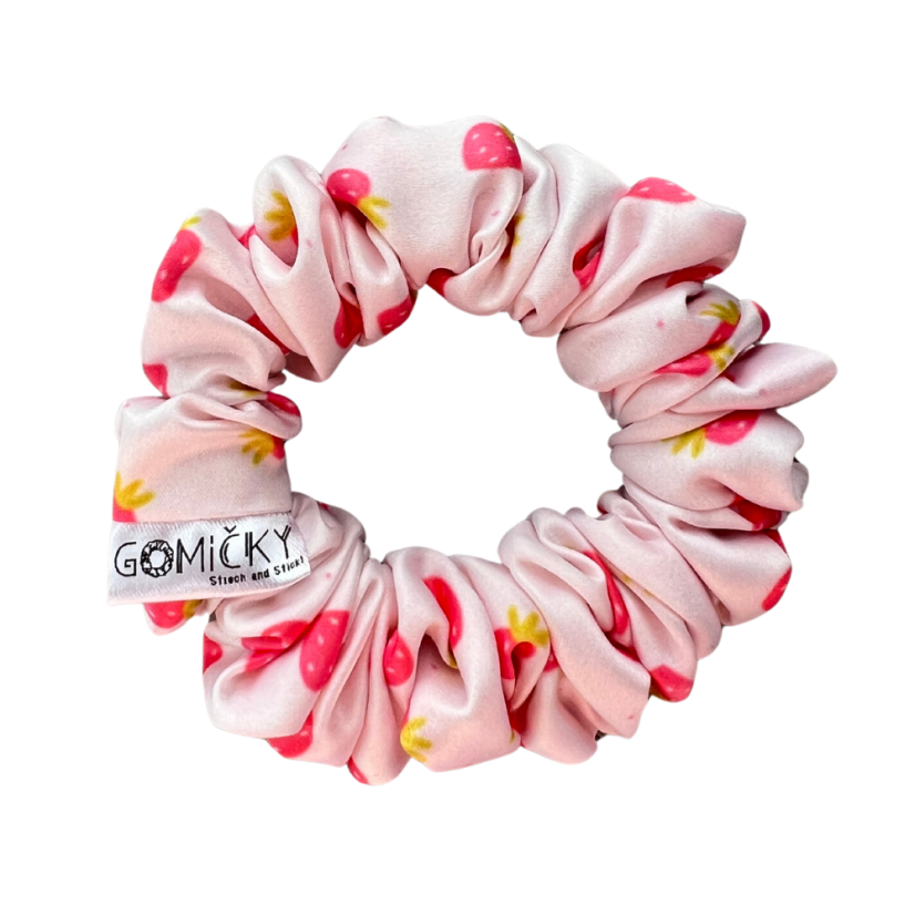 Scrunchie saténová gumička do vlasů - Strawberry - Velikost gumičky: 👸🏼Princess - vel. ⌀12cm