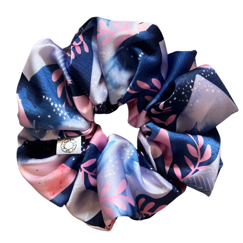Scrunchie saténová gumička do vlasů - Miuko - Velikost gumičky: 🫅🏻Queen - vel. ⌀15cm