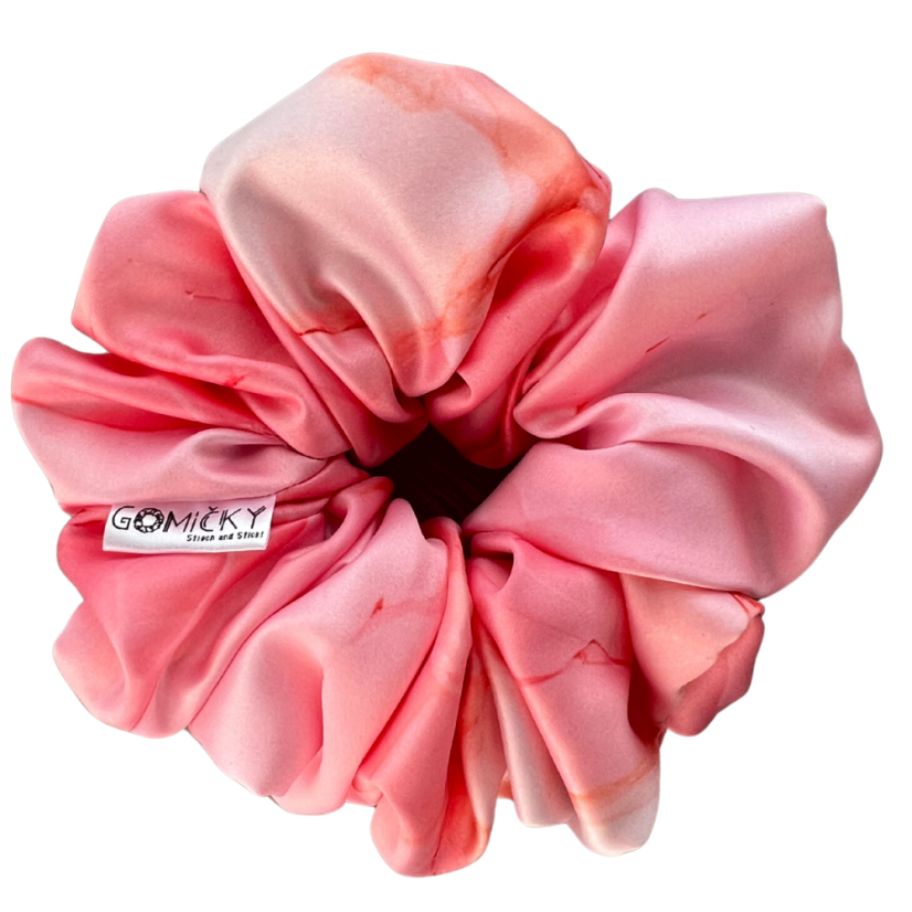 Scrunchie saténová gumička do vlasů - Blush - Velikost gumičky: 🫅🏻Queen - vel. ⌀15cm
