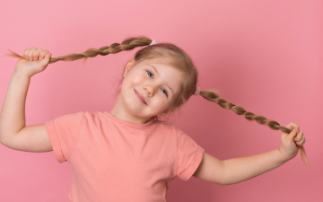 Vše co potřebujete vědět o dětských vlasech