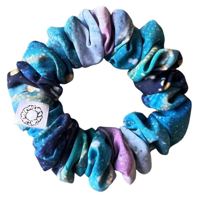 Scrunchie Silky gumička do vlasů - Nebula - Velikost gumičky: 👸🏼Princess - vel. ⌀12cm